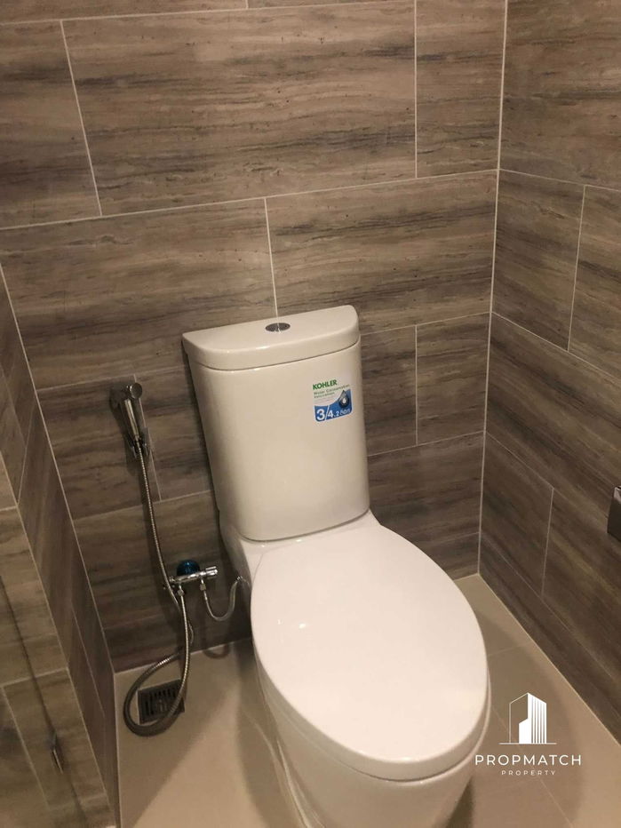 รูป ✨Flash Deal ✨Maestro 03 Ratchada-Rama 9 (1 Bed 1 Bath 30 SQM.) พร้อมอยู่ ! เพียง 17,000 บาทต่อเดือน Tel.0981315848 @propmatch - รูปที่ 4/5