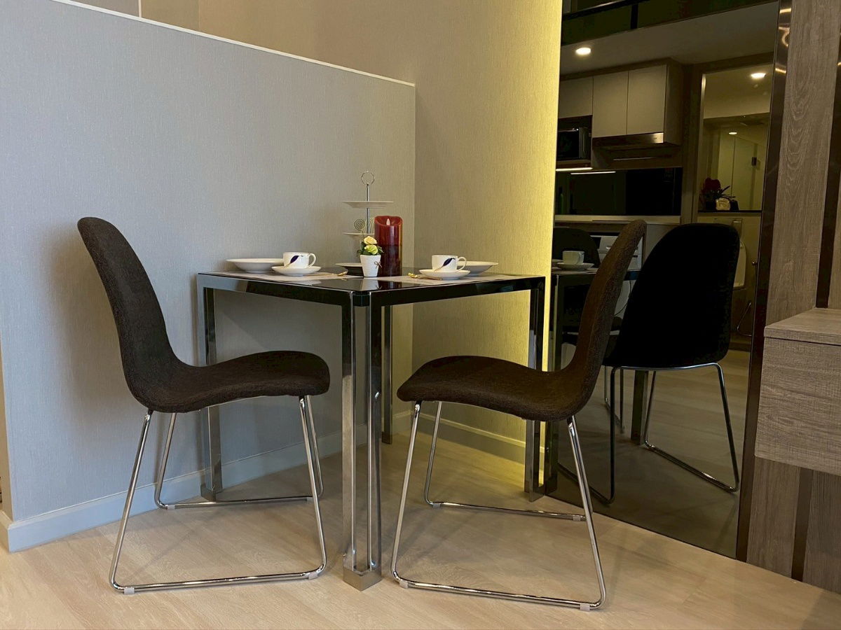 picture Beautiful decoration room, friendly price, ready to rent 46 sq.m., floor 20+ Fully Furnished. ready to move in - 7/8