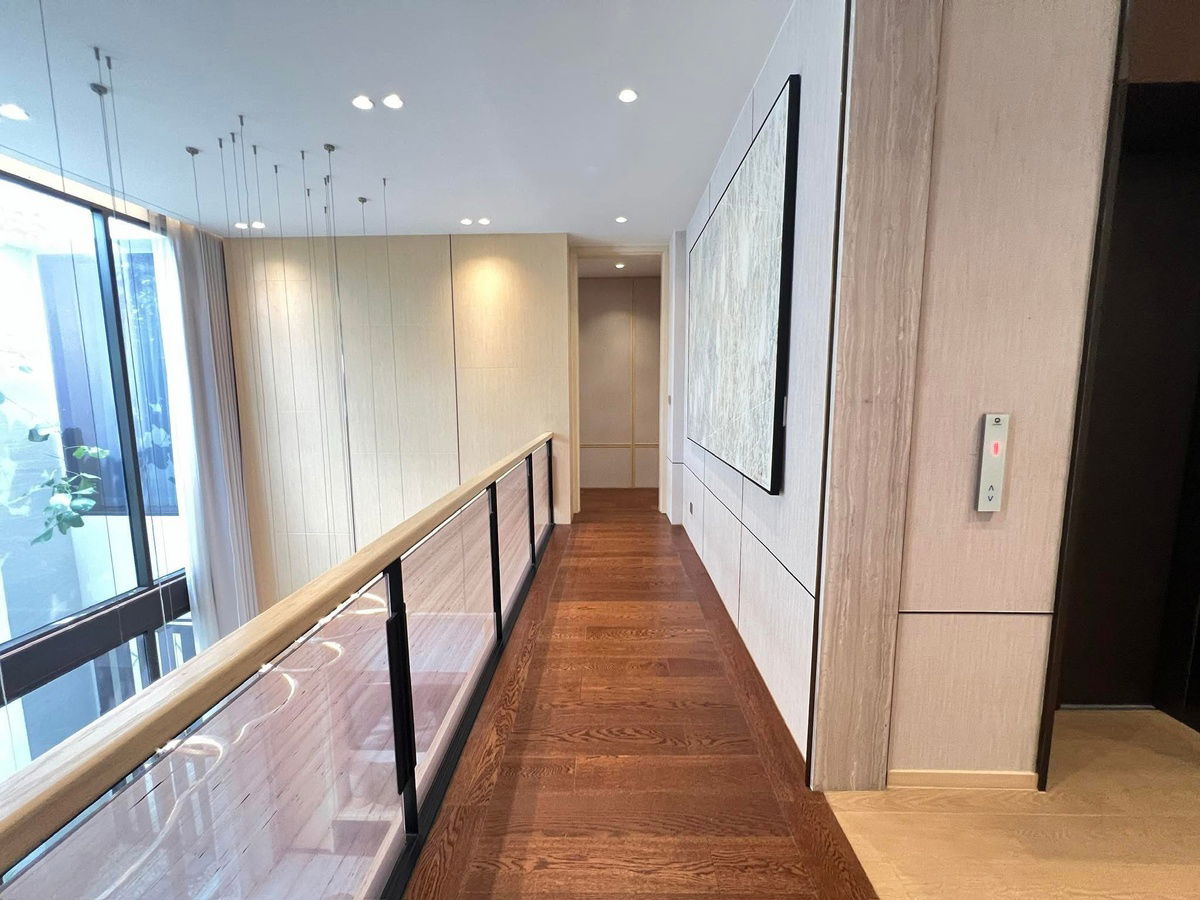 picture Urgent Sale! Brand-New Luxury Home at Park Heritage, Pattanakarn 20 - 12/19