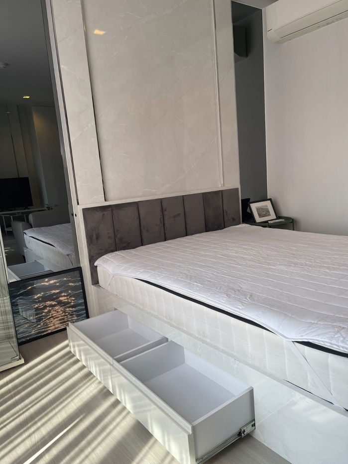 picture #R5558  🎉 060868 Condo for rent Life Asoke - Rama 9 - 5/19