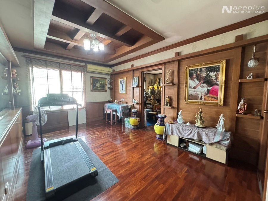 รูป 68070948 : ขายบ้านเดี่ยว 2 ชั้น Built-in ทั้งหลัง ขนาด 4 ห้องนอน บนที่ดิน 84.3 ตารางวา หมู่บ้านลัดดารมย์ วัชรพล-สุขาภิบาล 5 - รูปที่ 16/23