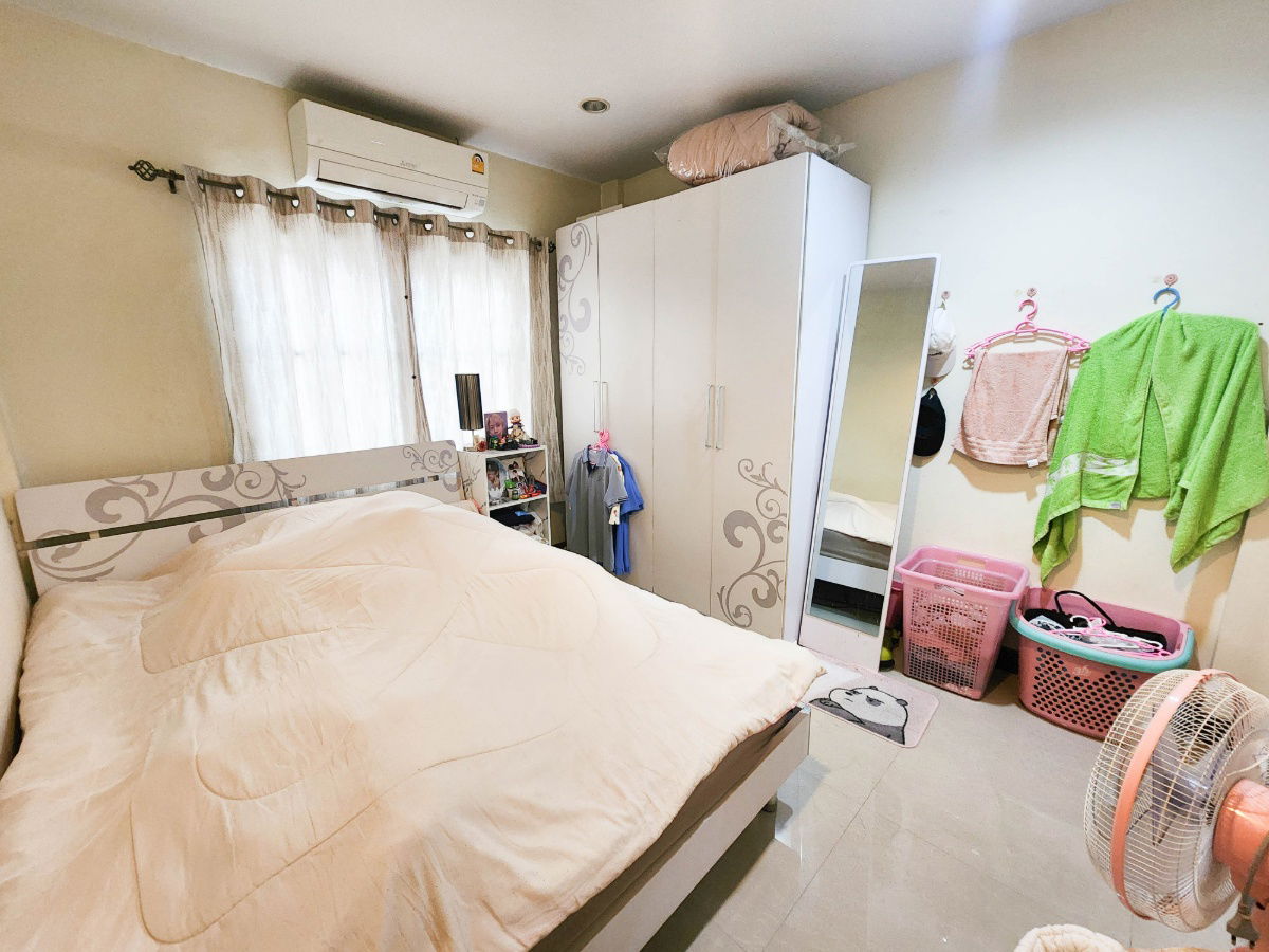 รูป ทั้งสงบแถมสะดวก! ขาย ทาวน์โฮม 2 ชั้น หมู่บ้านสินทวี พุทธสาคร กระทุ่มแบน เนื้อที่ 21 ตารางวา 3 ห้องนอน 3 ห้องน้ำ ต่อเติมเต็มพื้นที่ - รูปที่ 16/20
