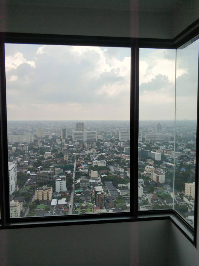 picture Code: KJ8043  for rent Life Ladprao // Line ID: @kjcondo (with @) // - 7/10
