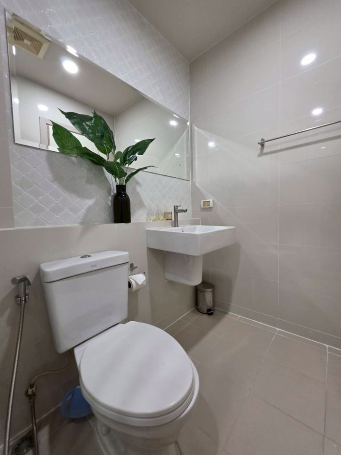picture The Base Downtown For Sell WR-03597 - 11/15