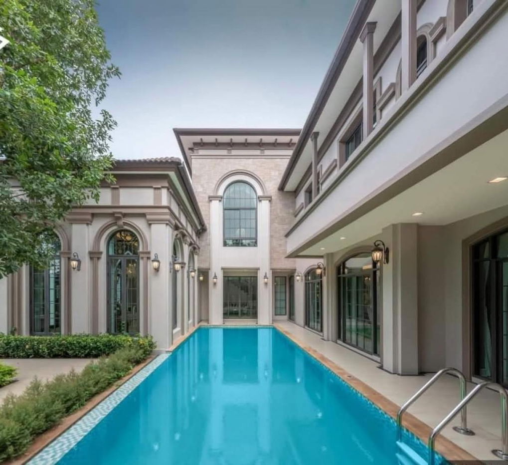 picture For Rent: Luxury Mansion at The Grand Pinklao (Palacio de San Telmo) - 1/22