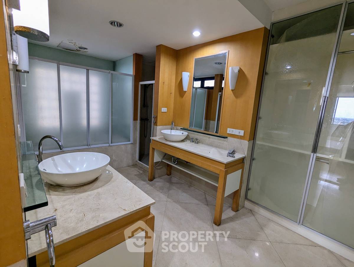 picture 3-BR Condo at Riverine Place in Suan Yai (ID 1852195) - 12/18