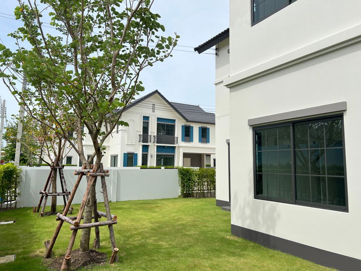 รูป บ้านเดี่ยว 4 นอน 4 น้ำ แปลงมุมถนนเมน ทิศใต้ บ้านเลขที่มงคล 125/9 - รูปที่ 3/14