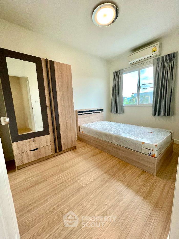 picture 3-BR Townhouse at Pleno Ramintra–Wongwaen in Sam Wa Tawan Tok (ID 1735569) - 14/20