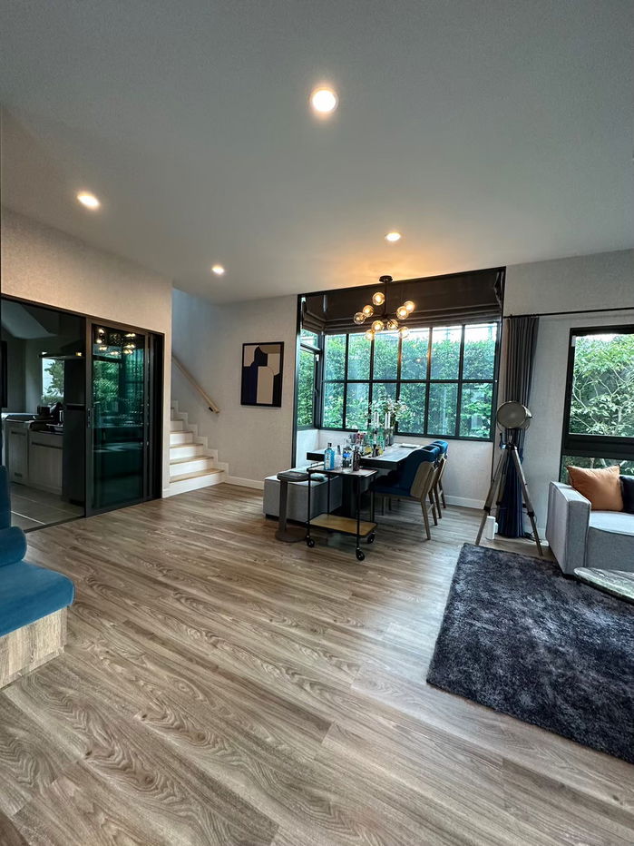 รูป ขายบ้านเดี่ยวแบบ Daisy | บ้านตัวอย่าง ทำเลต้นโครงการ | โครงการสราญสิริ บางนา พร้อมตกแต่งครบ เฟอร์นิเจอร์พรีเมียม พร้อมอยู่ทันที - รูปที่ 5/16
