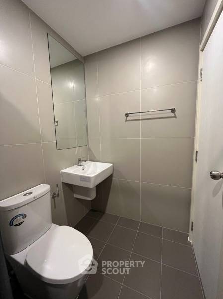 picture 2-BR Condo at Elio Sathorn-Wutthakat near BTS Wutthakat (ID 2232040) - 15/17