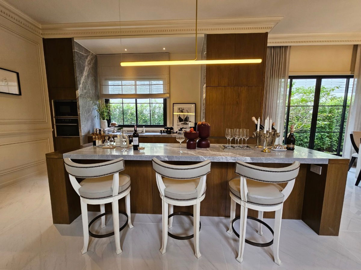 picture ✨ Luxury Fully-Furnished Home  4Bedroom 5Bathroom 8 Parking*   Special Price 100 MB* - 8/35