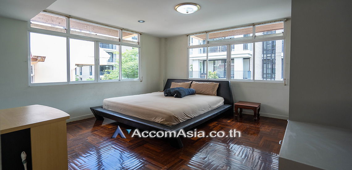 picture 🔼🔽 AccomA 📩  4 BR House in  (2312674) - 10/18