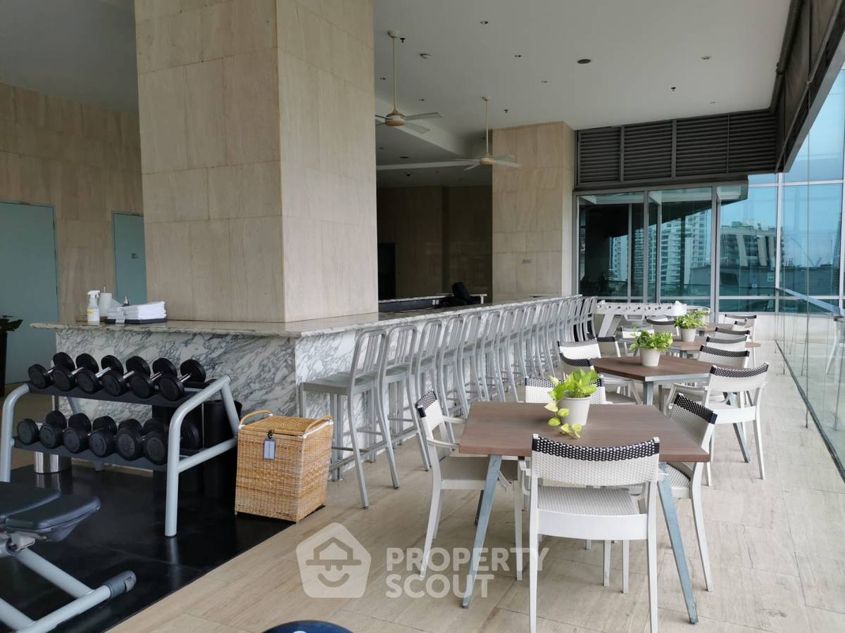 picture 2-BR Condo at Oriental Residence near BTS Phloen Chit (ID 514827) - 12/20
