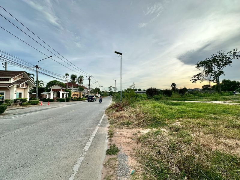 รูป ขายที่ดินแปลงสวย ศรีราชา แหล่งชุมชน ตรงข้ามหมู่บ้านมณีรินเพลส  - รูปที่ 11/11