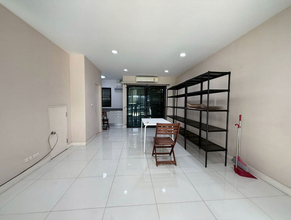 รูป Call : 091-060-1637 บ้านกลางเมือง รัตนาธิเบศร์ ขายทาวน์โฮม 3 ชั้น หน้ากว้าง 5 เมตร 18.1 ตารางวา 3 ห้องนอน 3 ห้องน้ำ ใกล้ MRT แยกนนทบุรี 1 - รูปที่ 2/13