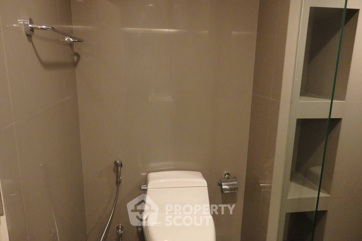 picture 2-BR Condo at The Crest Sukhumvit 34 near BTS Thong Lor (ID 887190) - 10/17