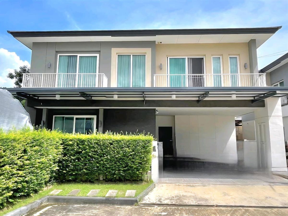 picture For Rent: Spacious Luxury House at The City Ramintra - 1/19