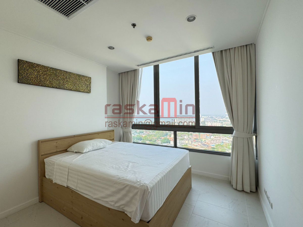 picture Luxury Beachfront Condo for Sale – Northpoint Wongamat - 16/38