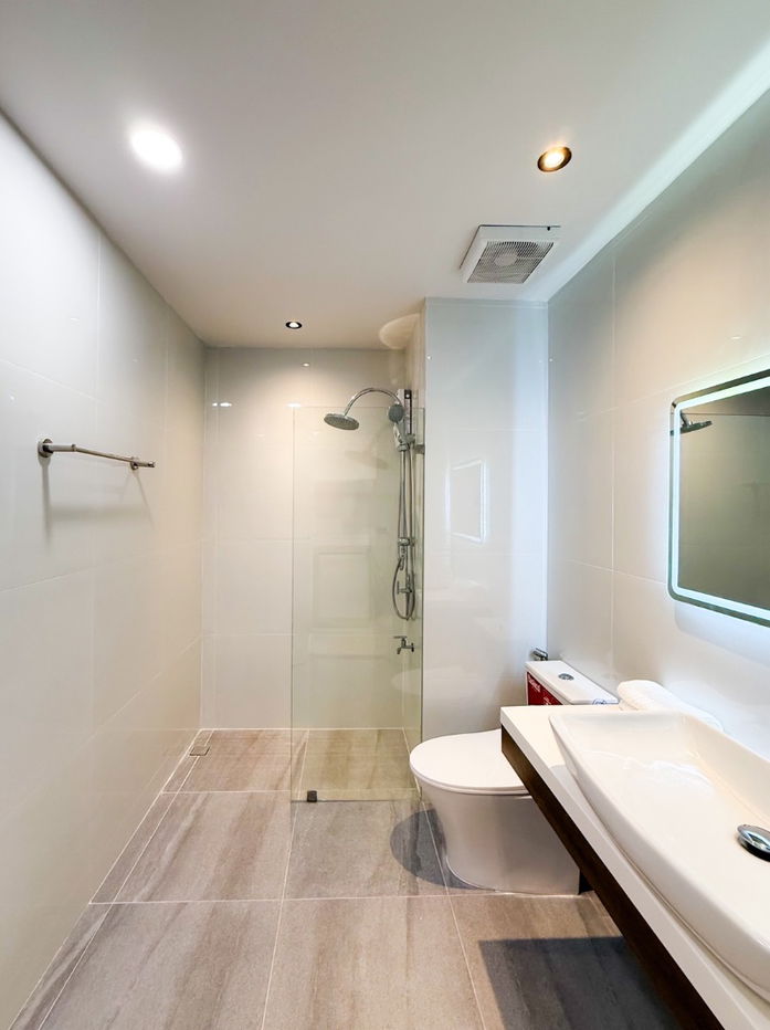 picture For sale seven star condo, beautiful unit, great price, Call (0955752068 Miss. Chompoo) - 17/20