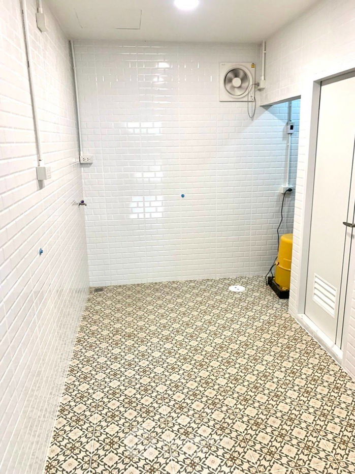 picture 2-BR Townhouse near MRT Bang Yi Khan (ID 2229687) - 5/44