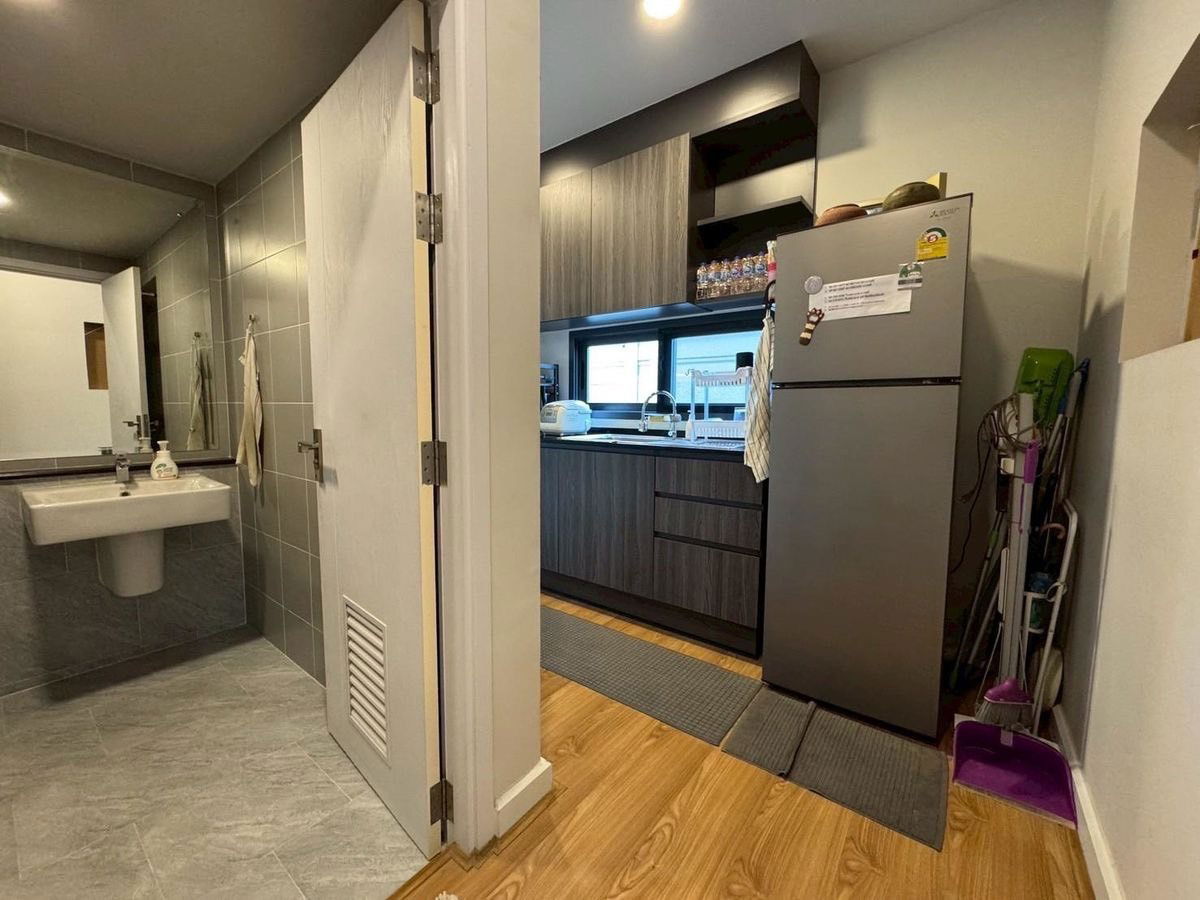 รูป บ้านเดี่ยว ตกแต่งสวย พร้อมเฟอร์ฯบิ้วอิน บริทาเนีย บางนา กม.12  - รูปที่ 11/34