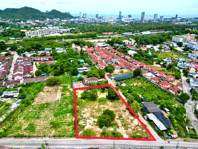 ที่ดิน ไปรษณีย์ศรีราชา : ขายที่ดินแปลงสวย ศรีราชา แหล่งชุมชน ตรงข้ามหมู่บ้านมณีรินเพลส 