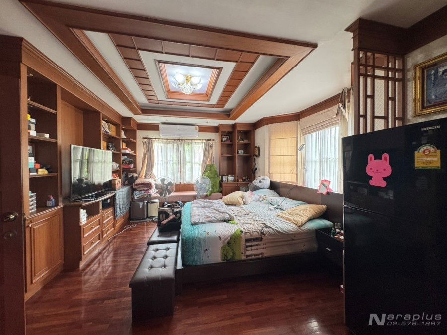 รูป 68070948 : ขายบ้านเดี่ยว 2 ชั้น Built-in ทั้งหลัง ขนาด 4 ห้องนอน บนที่ดิน 84.3 ตารางวา หมู่บ้านลัดดารมย์ วัชรพล-สุขาภิบาล 5 - รูปที่ 18/23