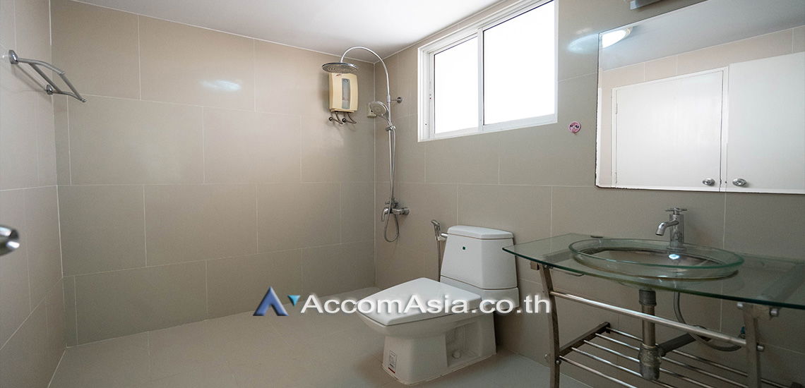 picture 🔼🔽 AccomA 📩  4 BR House in  (2312674) - 16/18