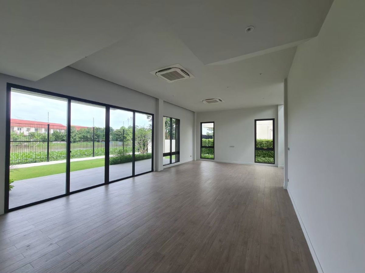 รูป ขายบ้านเดี่ยวริมน้ำ สไตล์รีสอร์ท | โครงการ สราญสิริ บางนา แต่งครบ จบ เข้าอยู่ได้เลย - รูปที่ 13/22