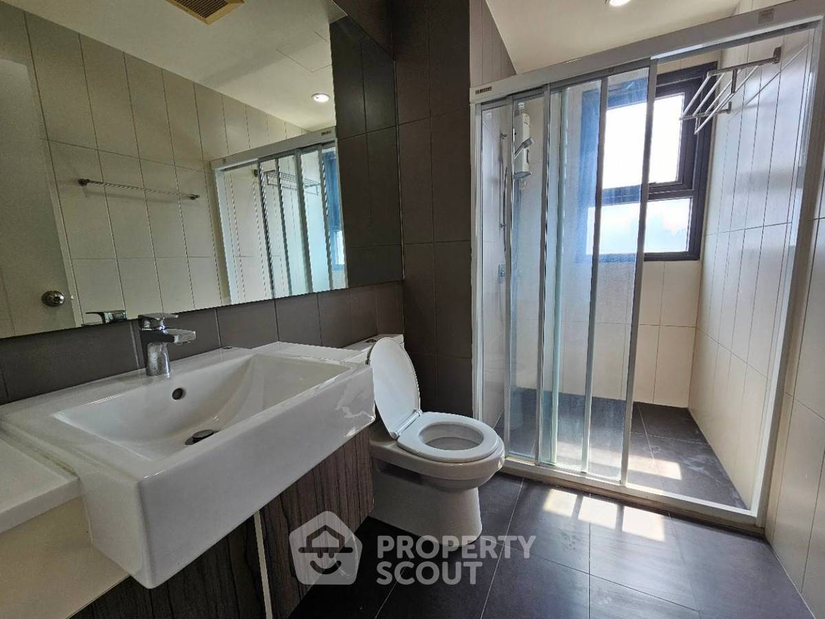 picture 2-BR Condo at Centric Ratchada - Huai Khwang near MRT Huai Khwang (ID 2078331) - 8/11