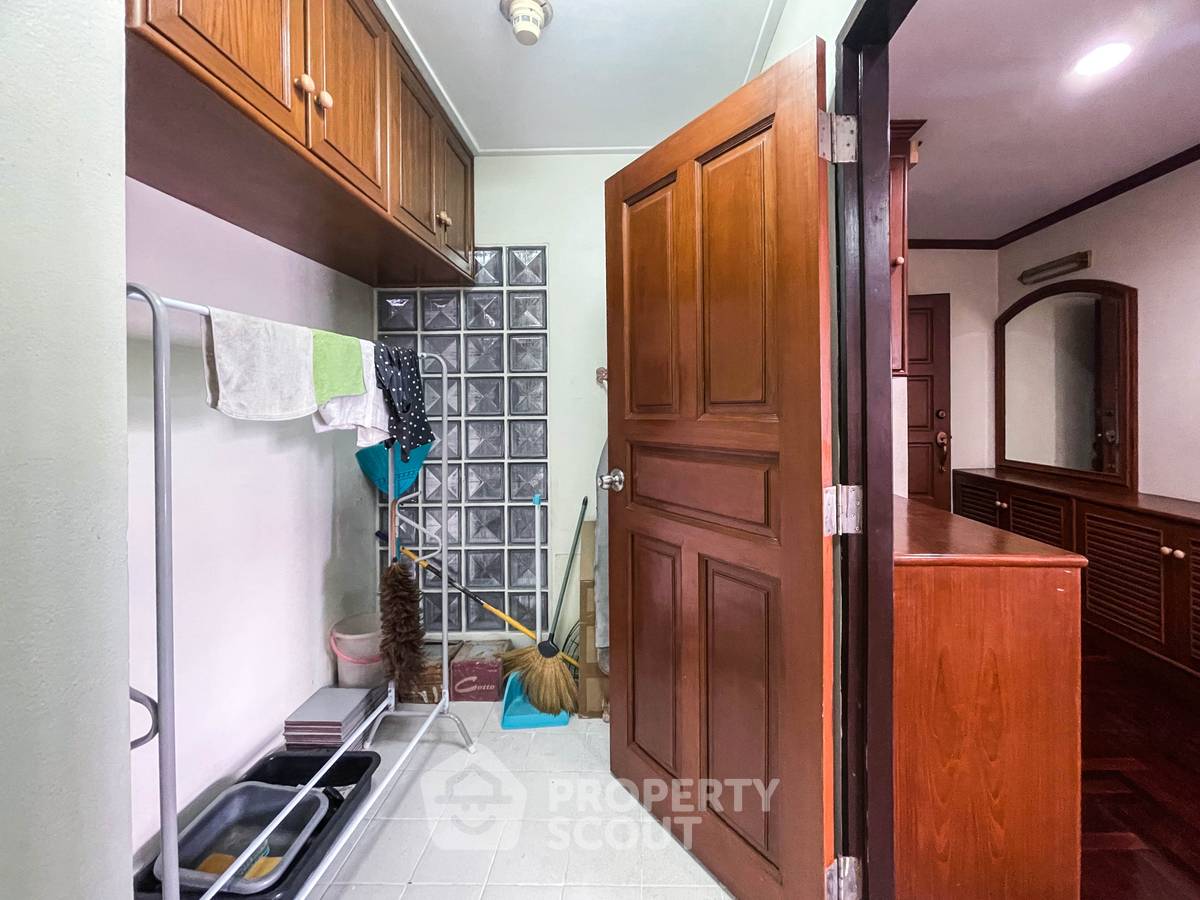 picture 2-BR Condo at Richmond Palace Condominium near BTS Phrom Phong (ID 1792901) - 5/21