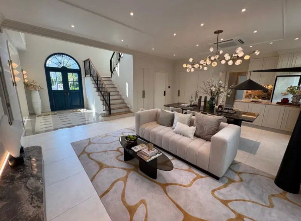picture ✨ Luxury Fully-Furnished Home  *   Special Price 70 MB* - 8/13