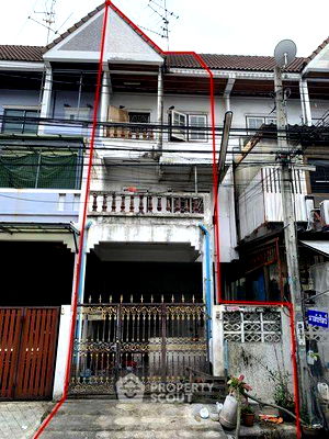Townhouses for sale Bangkok : 4-BR Townhouse near MRT Fai Chai (ID 2229688)