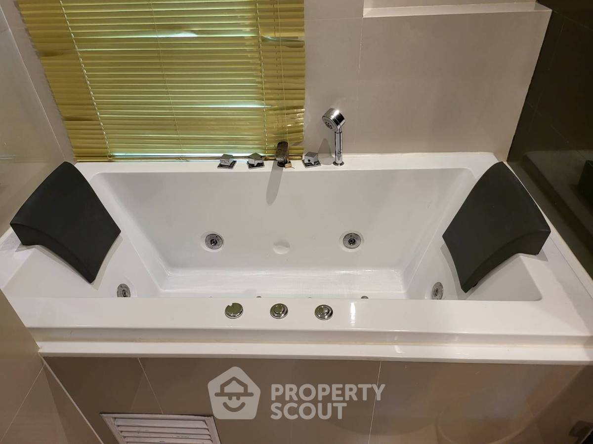 picture 2-BR Condo at Rhythm Ratchada-Huaikwang near MRT Huai Khwang (ID 1238480) - 9/10