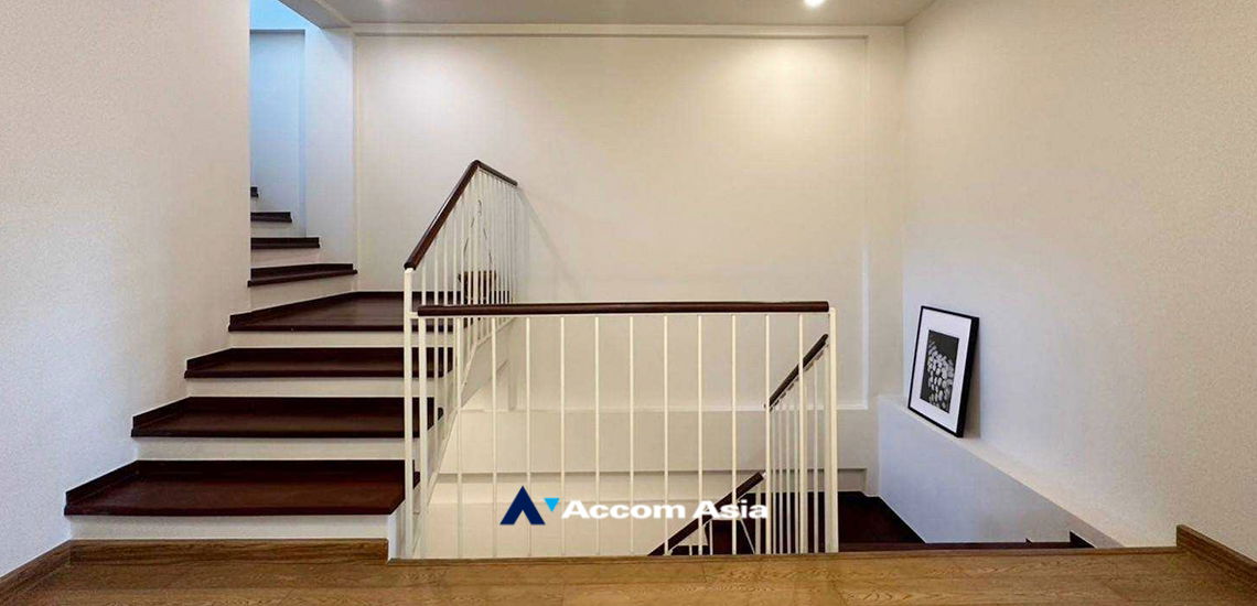รูป 🔼🔽 AccomA 📩 Home Office 4 BR Townhouse in Klong Tan (AA33995) - รูปที่ 19/20