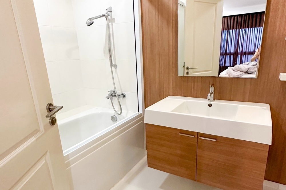 รูป 🔥 สำหรับขาย !! 🔥 Code C20221204885..........Q House Condo Sathorn, 2 ห้องนอน, 2 ห้องน้ำ, ชั้นสูง 25++, ห้องทิศใต้, แต่งครบ, ราคาพิเศษ!!📣📣 - รูปที่ 8/9