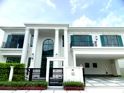 ขายบ้านเดี่ยว : 🌟 แปลงพิเศษ! Masefield ติดสวน 🏡 บ้านเดี่ยวหรูสุดคุ้ม 💎 ในโครงการเศรษฐสิริ บางนา กม.10 📍 ใกล้เมกาบางนา 🛍️ เดินทางสะดวก ใกล้สนามบิน ✈️