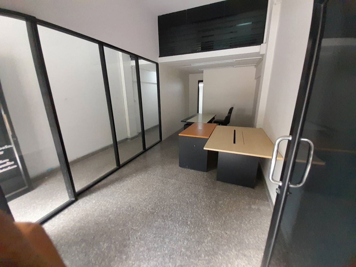 รูป ให้เข่าอาคารพาณิชย์ 4.5 ชั้น ติดสถานีรถไฟฟ้าราชภัฏพระนคร - รูปที่ 6/13