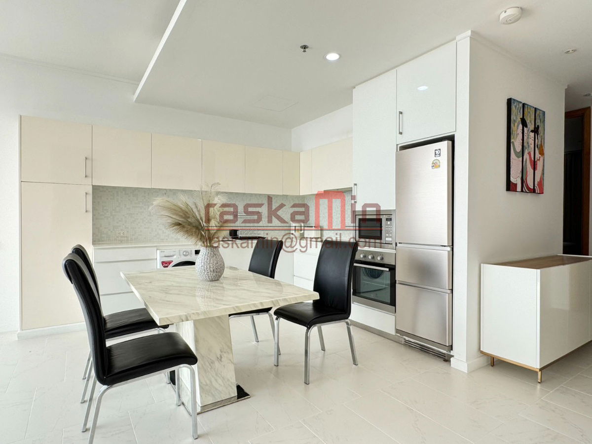picture Luxury Beachfront Condo for Sale – Northpoint Wongamat - 6/38
