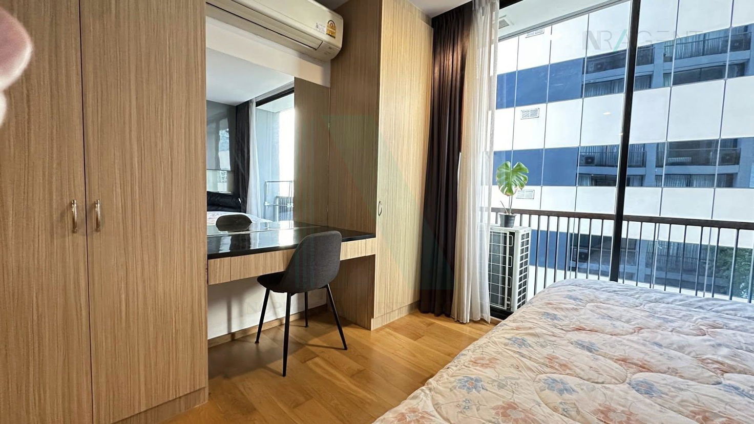 picture For Rent Condo NOBLE REVO SILOM Building 1, Floor 11,1 bed room, Room size 31.00 sqm - 3/8