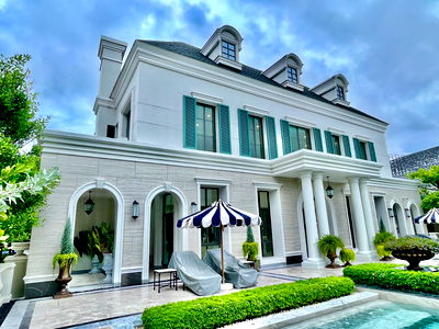 Houses for sale Srithanya Nursing College :  "Setthasiri Ngamwongwan Condominium, located near the city, meets the needs of every family."