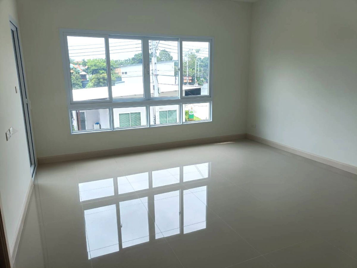 picture 2-story townhome for sale Sukniwet 12 Project Soi Pracha Uthit 33-Suksawat 64 - 11/16