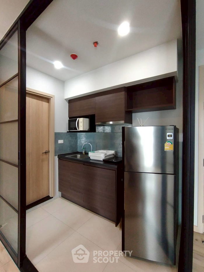 picture 2-BR Condo at Brix Condominium Charansanitwong 64 near MRT Sirindhorn (ID 2241702) - 2/8