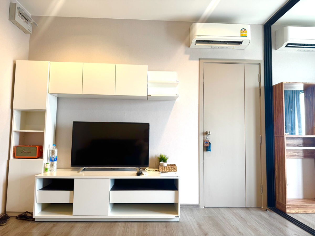 picture For rent !! The Politan Rive**11K. per month**  30 sq.m.  1Bed 1Bath  43rd Floor - 4/11