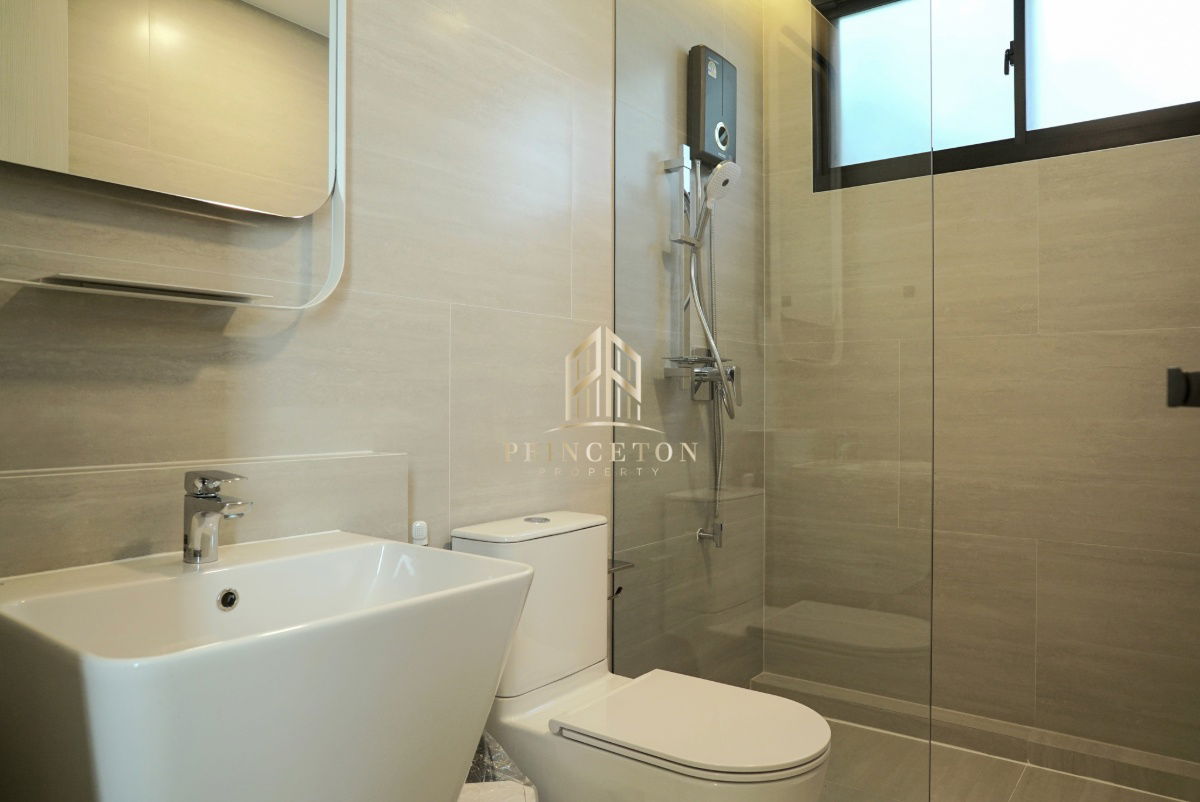 picture Luxury House For Rent Vive Krungthep Kreetha next to Wellington School  - 18/49