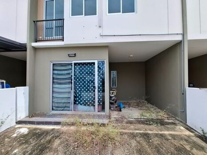 3-bed townhouse for sale, 103 sqm, 16 sq wah, Baanpruksa Latkrabang - Chalongkrung
