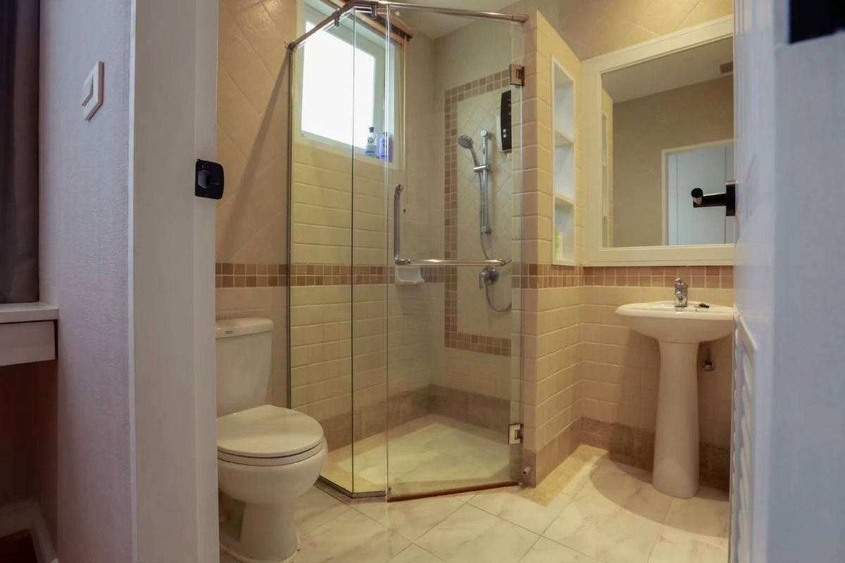 picture * Golden Nakara Onnut 65 for Sale *  4 bedrooms 5 bathrooms  - 24/50