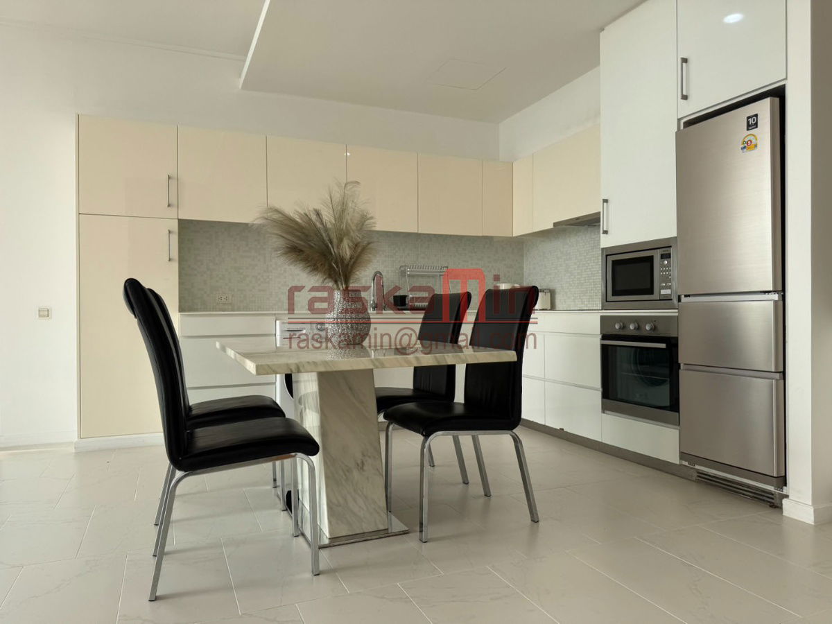 picture Luxury Beachfront Condo for Sale – Northpoint Wongamat - 21/38