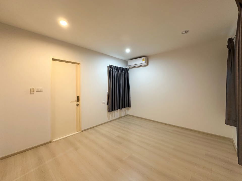 picture House for Rent: Villaggio Pinklao - Salaya - 5/10