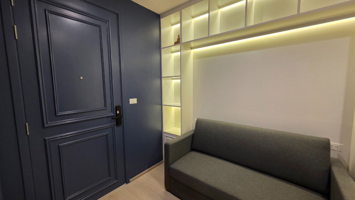 picture Selling condo next to the MRT Lat Phrao and the yellow line 3.9MB, complete with 1 bedroom, 1 bathroom. - 12/19